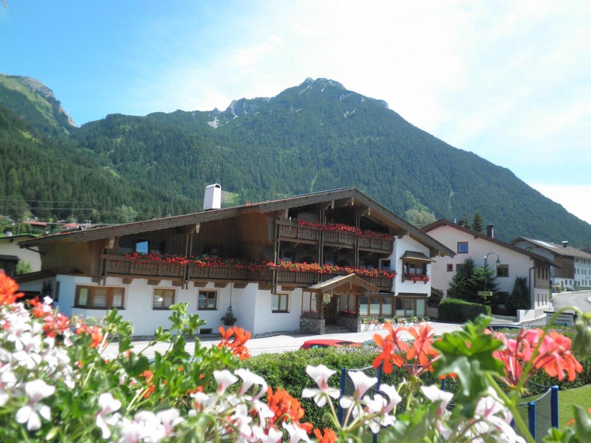 Landhaus Appartement Kofler Ferienwohnungen,Zimmer Maurach  Kültér fotó