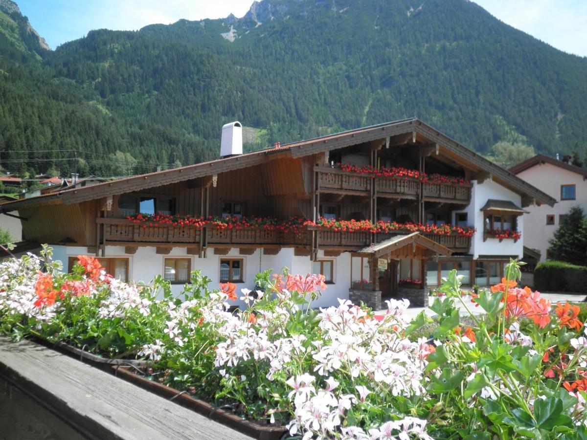 Landhaus Appartement Kofler Ferienwohnungen,Zimmer Maurach  Kültér fotó