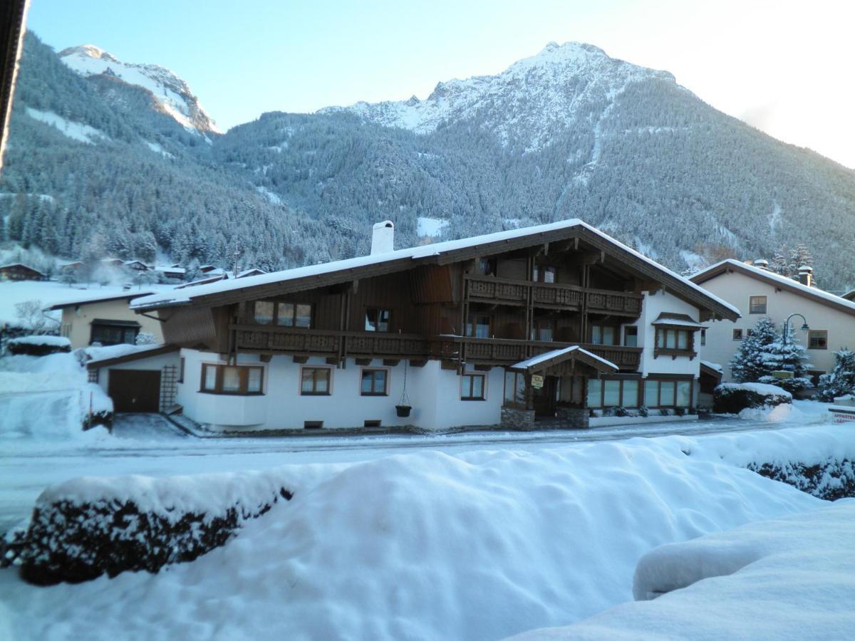 Landhaus Appartement Kofler Ferienwohnungen,Zimmer Maurach  Kültér fotó